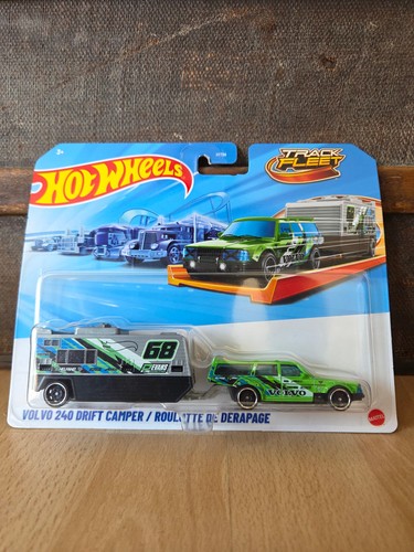Hot wheels track - hot,